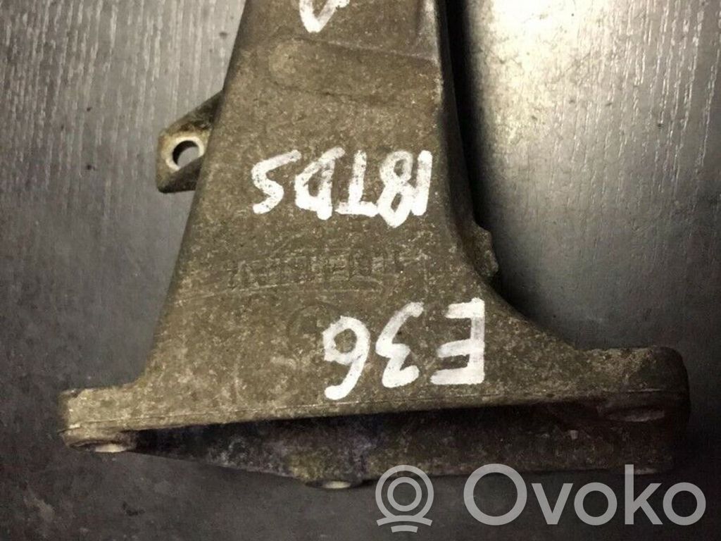 BMW 3 E36 Engine mount bracket 