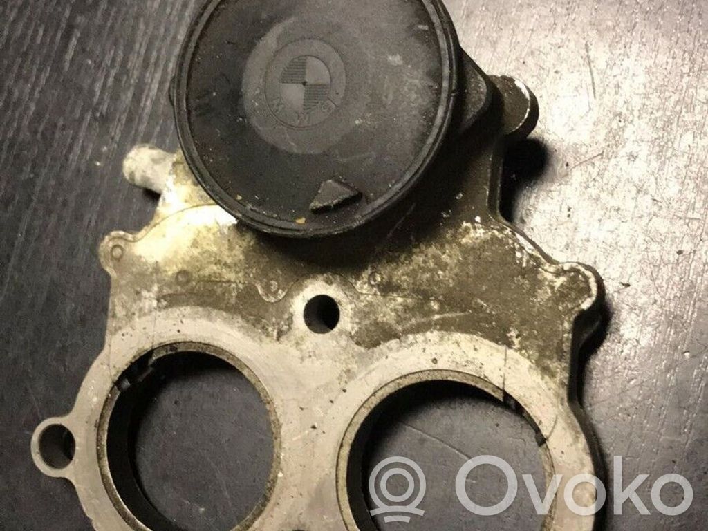BMW 3 E36 Kita variklio skyriaus detalė 