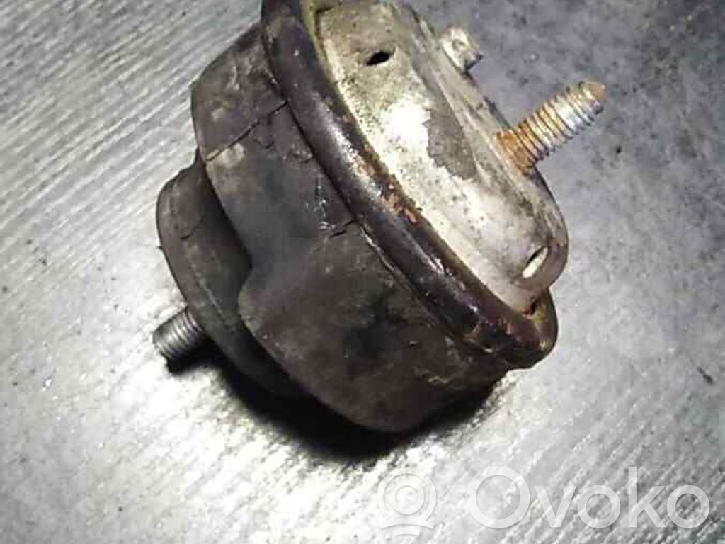BMW 3 E46 Engine mount bracket 