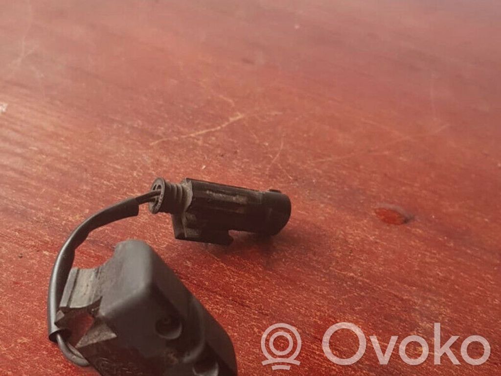 BMW 3 E46 Windshield washer spray nozzle 