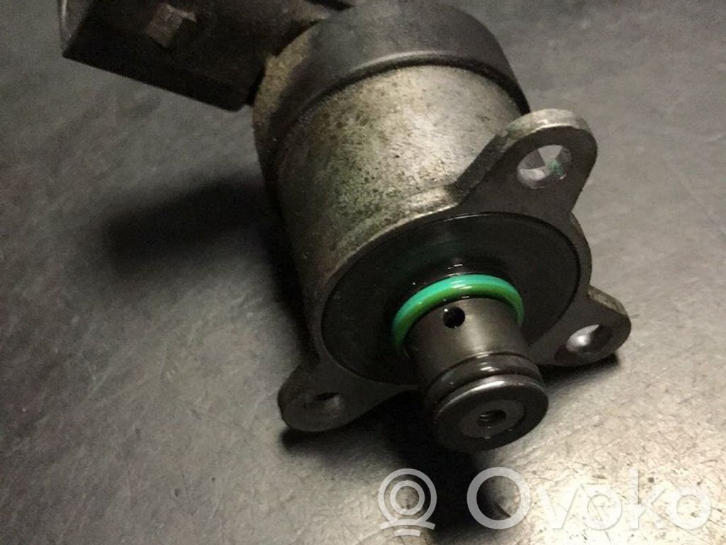 BMW 3 E90 E91 Fuel pressure sensor 