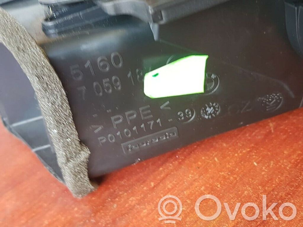 BMW 1 E82 E88 Šoninės oro grotelės 