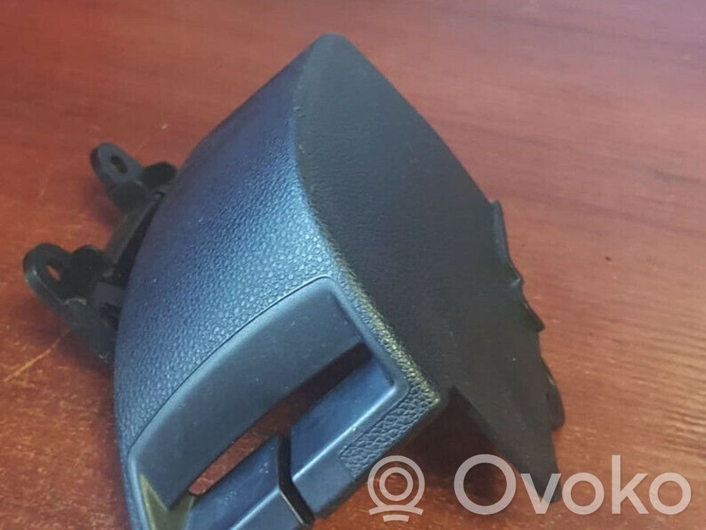 BMW 1 E82 E88 Otros repuestos del interior 