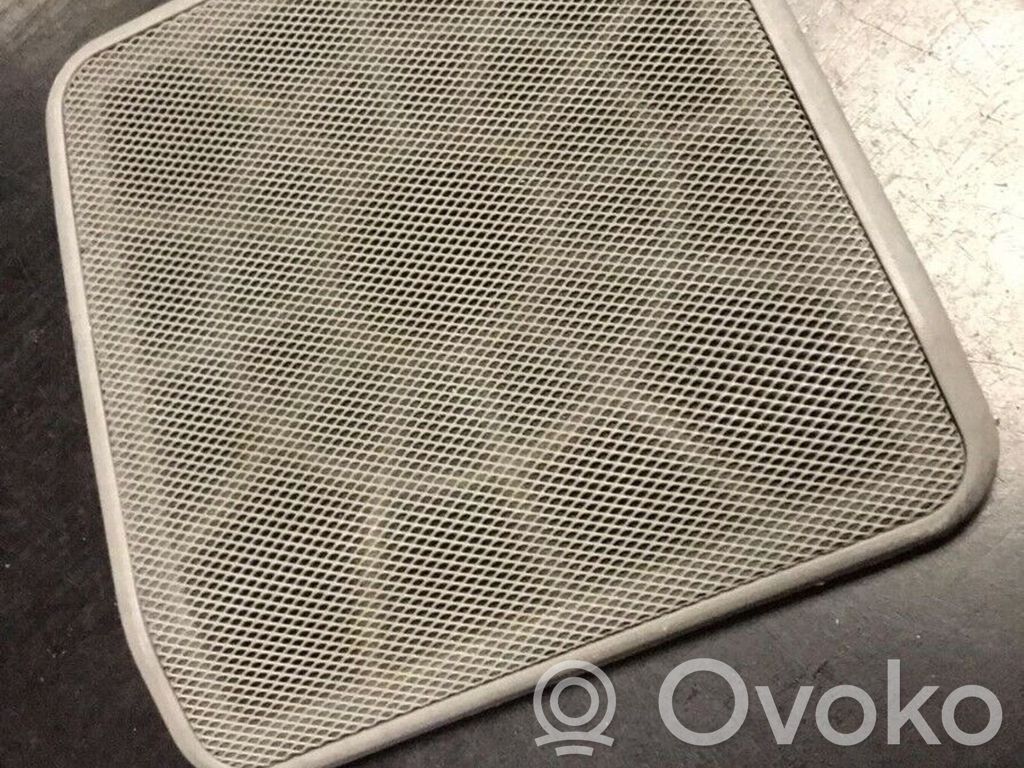 BMW 3 E36 Grilles, couvercle de haut-parleur porte arrière 