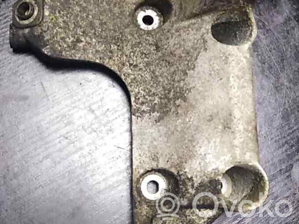 A/C compressor mount bracket   7505980
