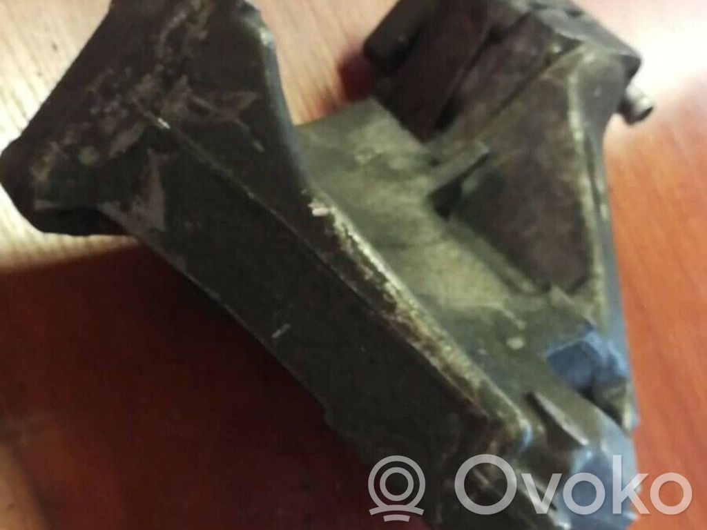 Opel Vectra B Power steering pump mounting bracket 