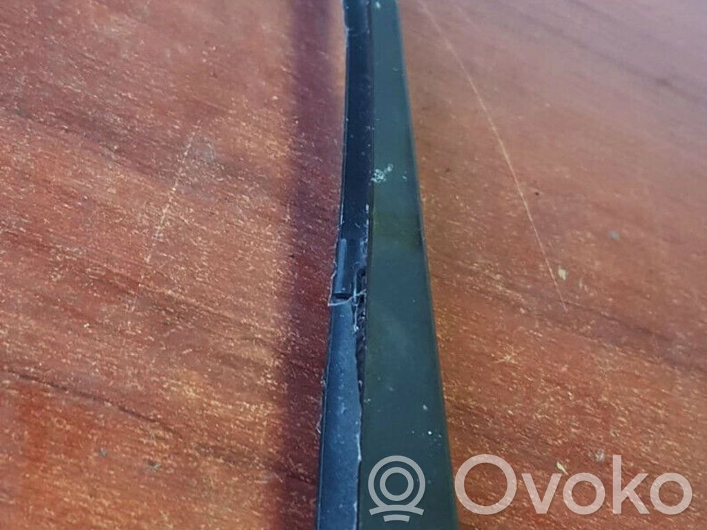 BMW 1 E81 E87 Rear wiper blade arm 