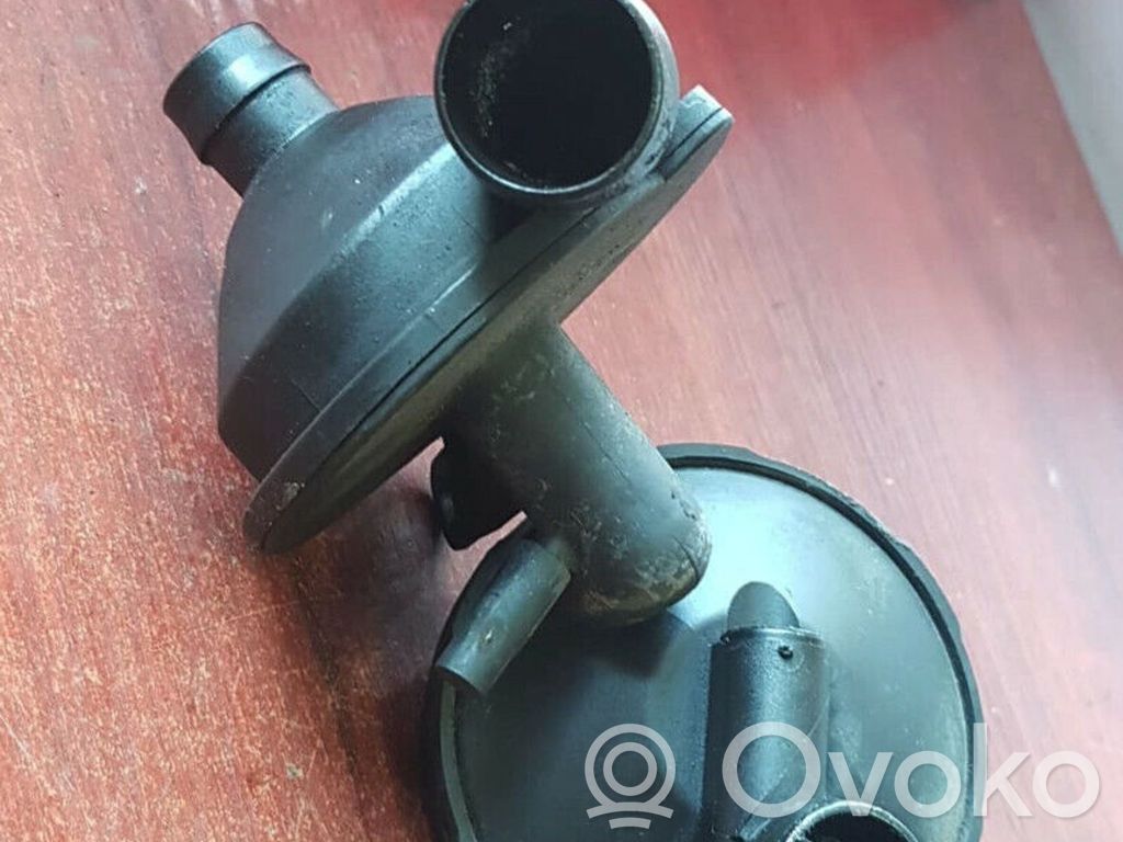 BMW 3 E46 Eļļas nogulsnētava (separators) 