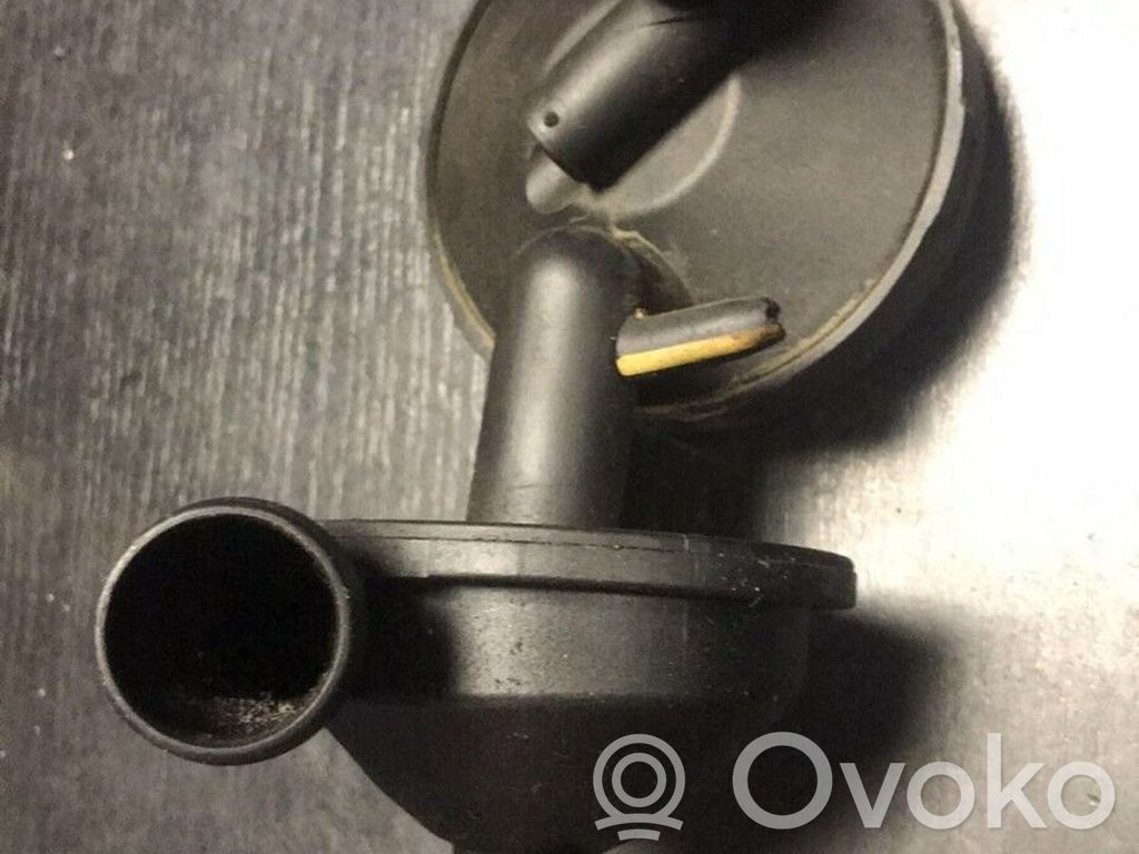 Eļļas nogulsnētava (separators)   7501566
