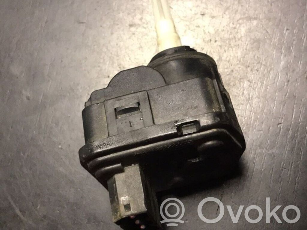 BMW 3 E46 Headlight level adjustment motor 