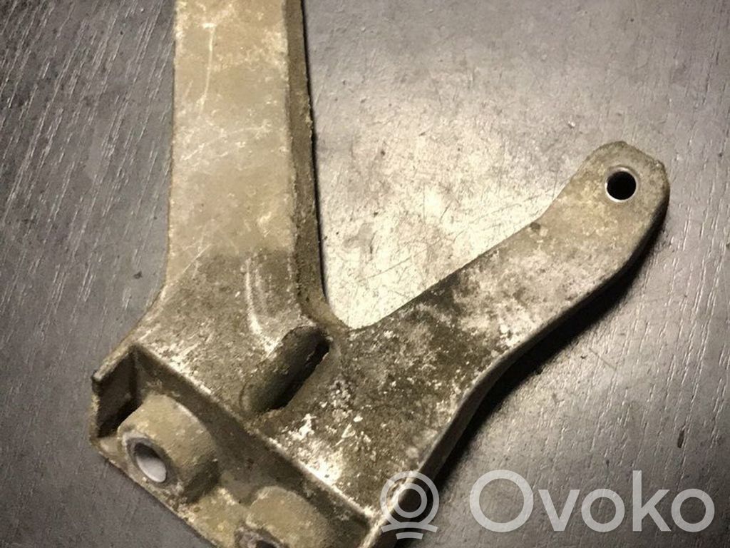 BMW 3 E46 Engine mounting bracket 