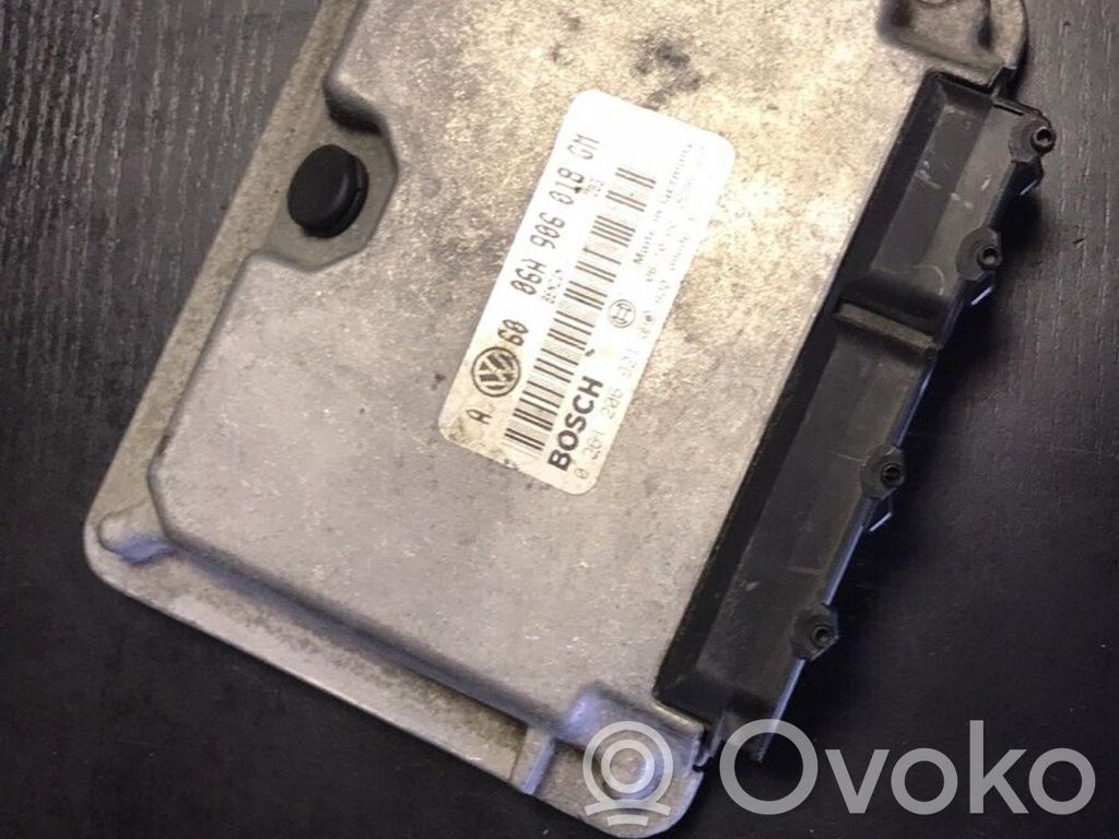 Volkswagen Golf IV Engine control unit/module 