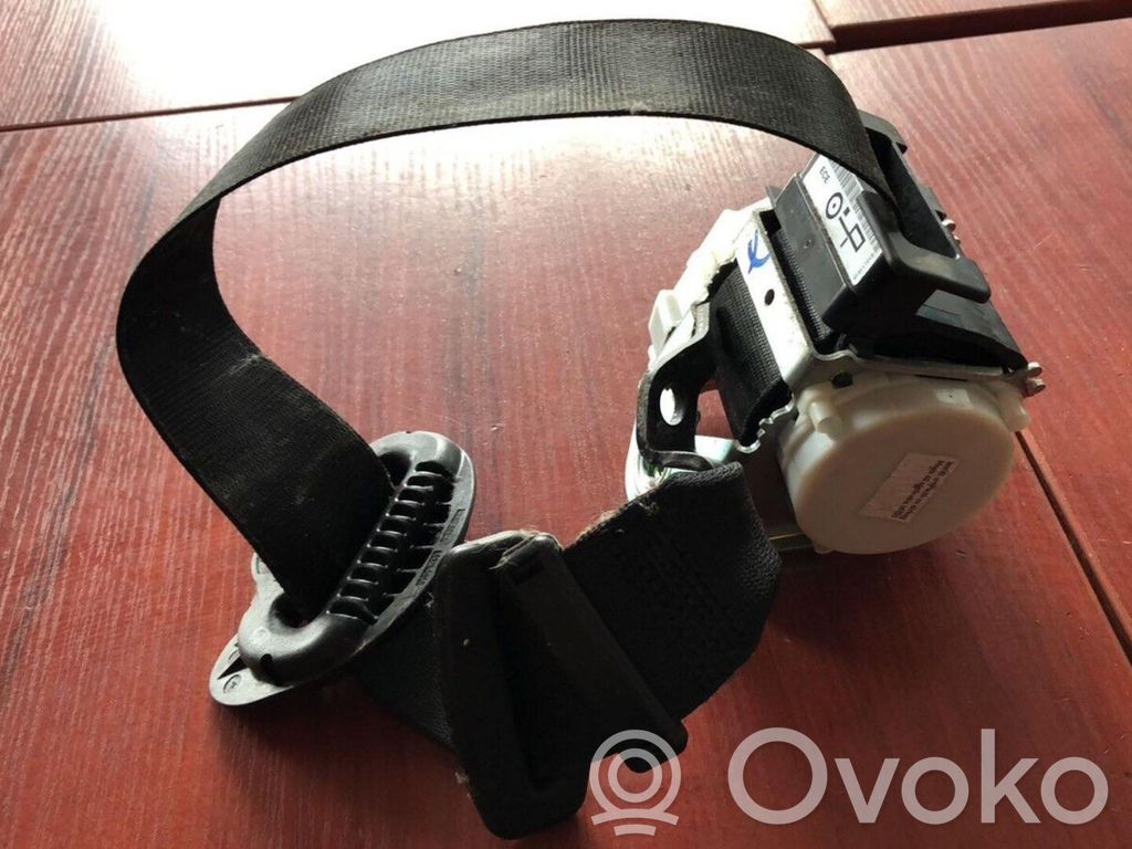 BMW 1 E81 E87 Front seatbelt 