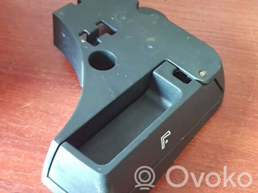 BMW 3 E46 Sėdynės nugaros atramos atlenkimo rankenėlė 