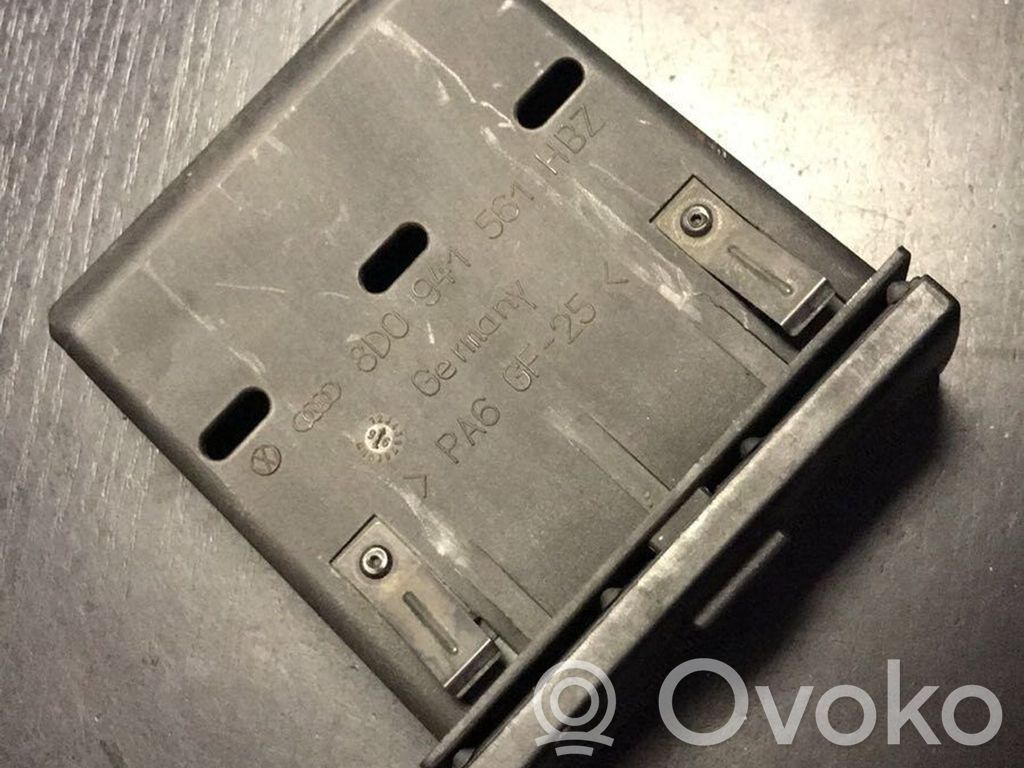 Handschuhfach   8D0941561