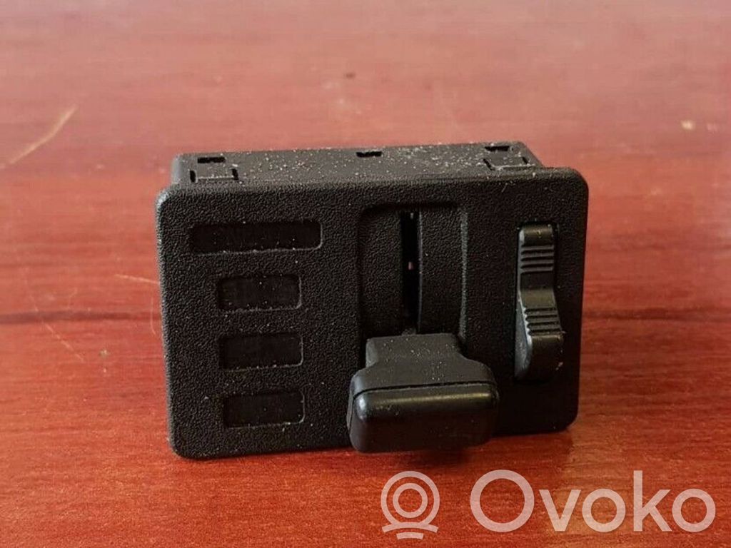 BMW 7 E32 Fog light switch 