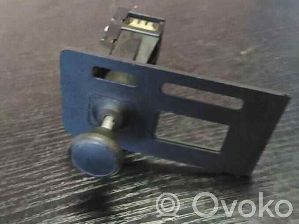 Light switch   1370655