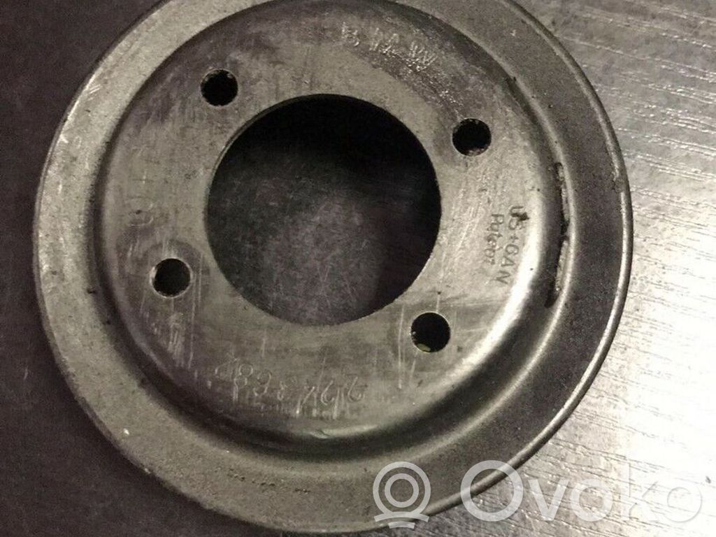 BMW 5 E39 Ohjaustehostimen pumpun hihnapyörä 