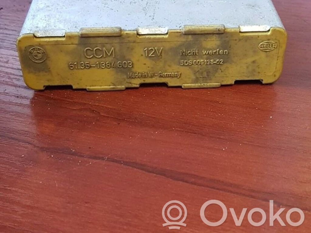 BMW 5 E34 Komforto modulis 