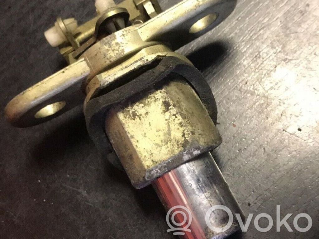 BMW 5 E39 Spyna galinio dangčio 