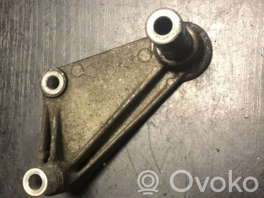 BMW 5 E39 Kita variklio detalė 