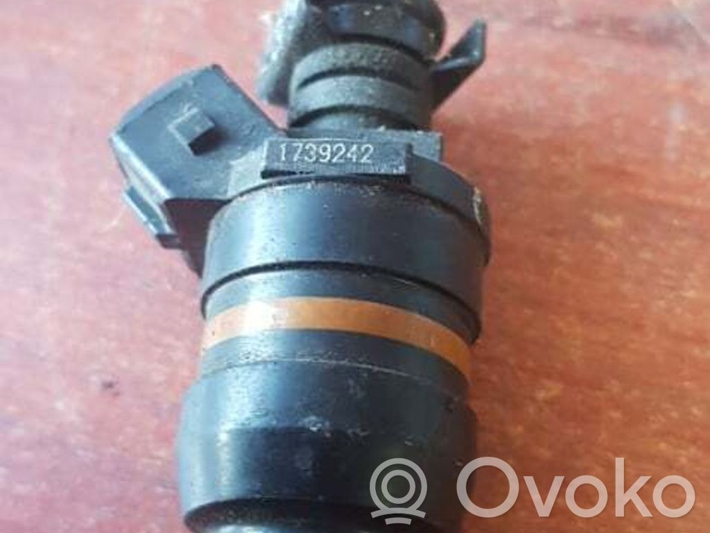 BMW 3 E36 Fuel injector 