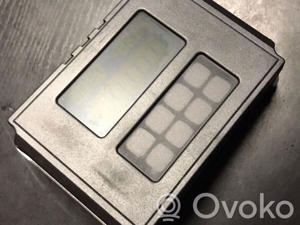 Opel Omega B1 Screen/display/small screen 