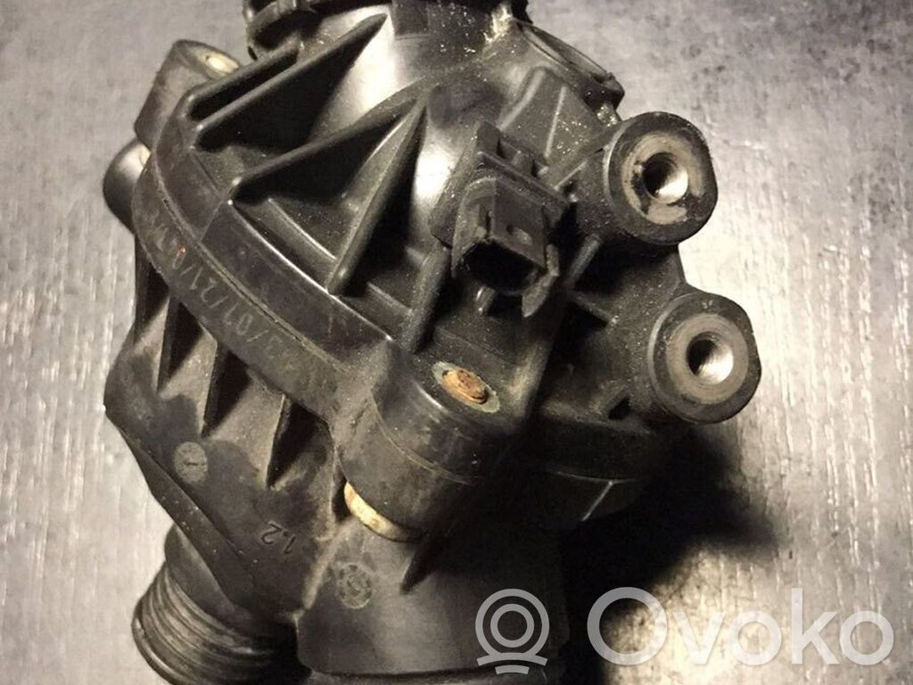 BMW 1 E82 E88 Termostatas/ termostato korpusas 