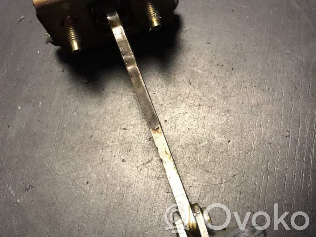 Citroen C5 Etuoven pidätin 