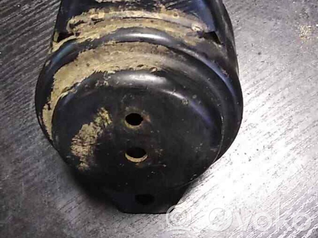 Land Rover Discovery Engine mount bracket 