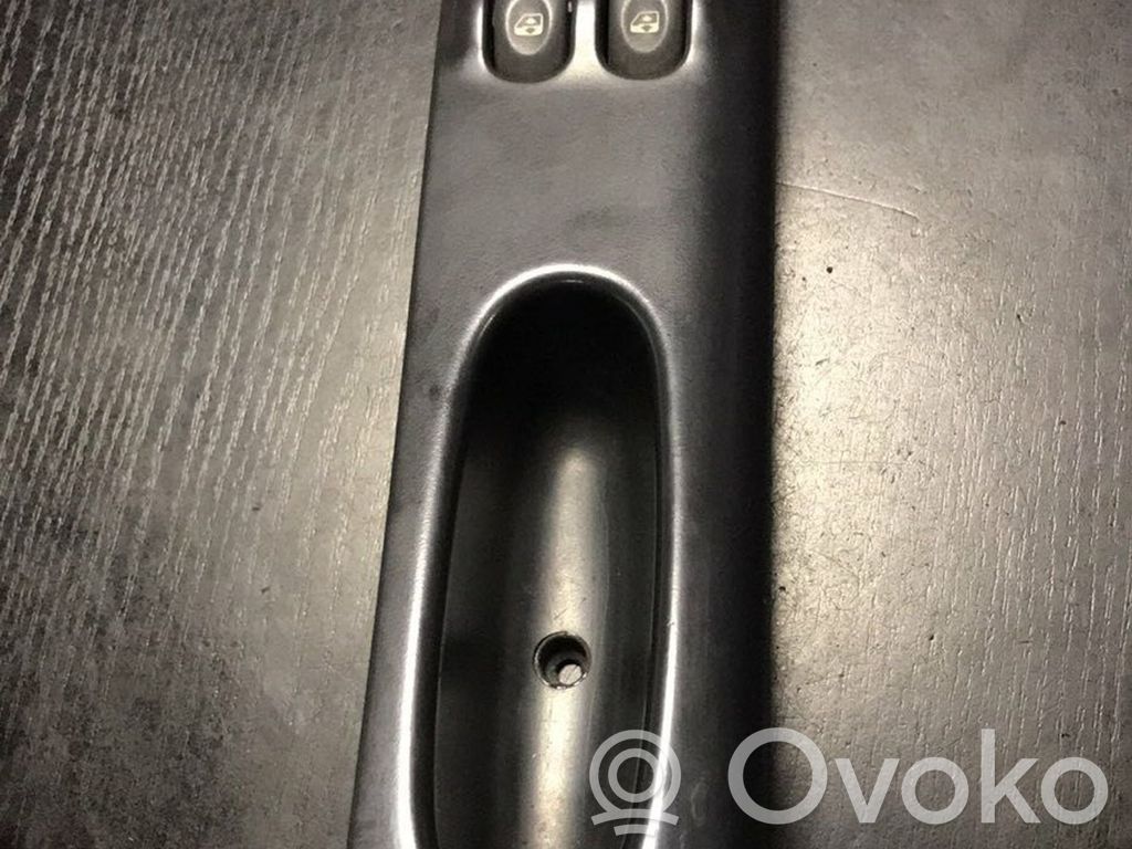 Renault Laguna I Electric window control switch 