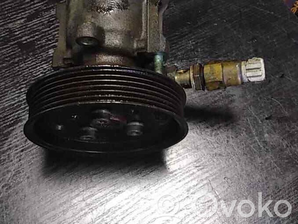 Volkswagen Golf IV Ohjaustehostimen pumppu 