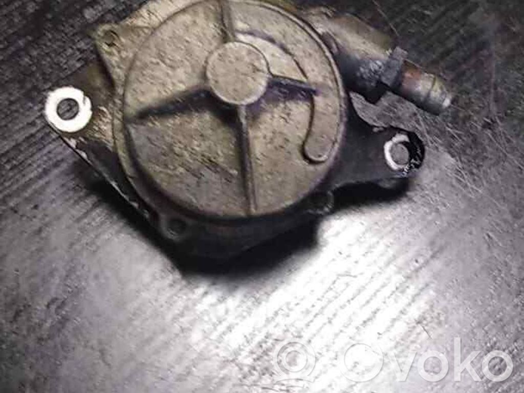 BMW 5 E34 Vacuum pump 