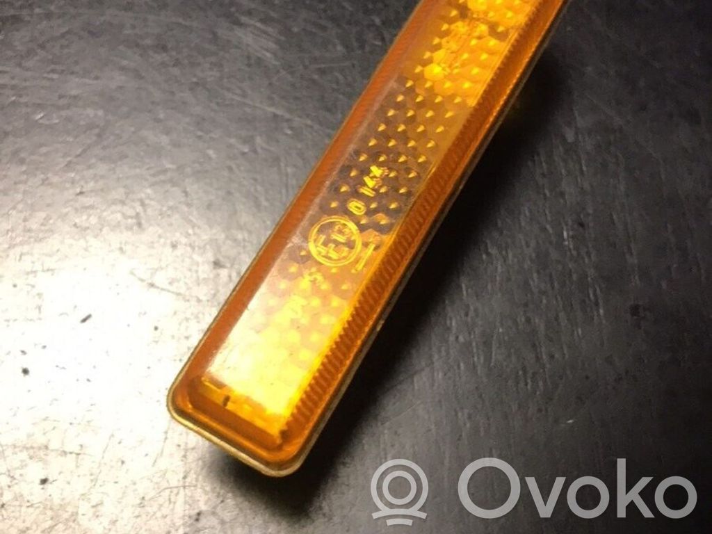 BMW X5 E53 Front fender indicator light 