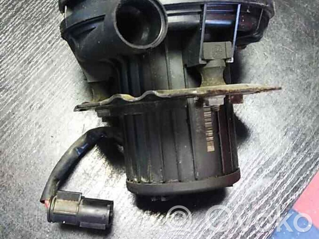 BMW 5 E60 E61 Secondary air pump 