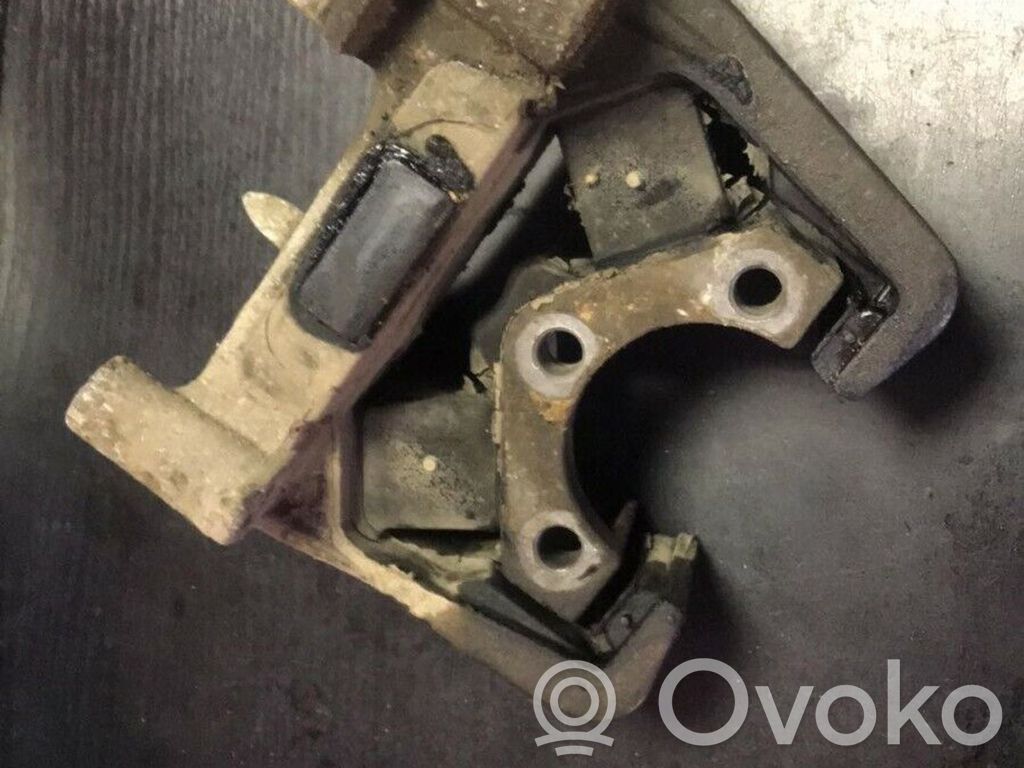 Engine mount bracket   74266302