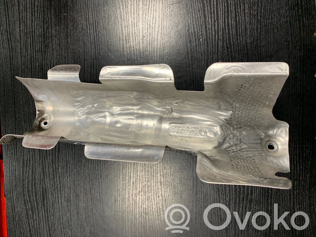 BMW 5 E60 E61 Pakokaasulämmön lämpökilpi 