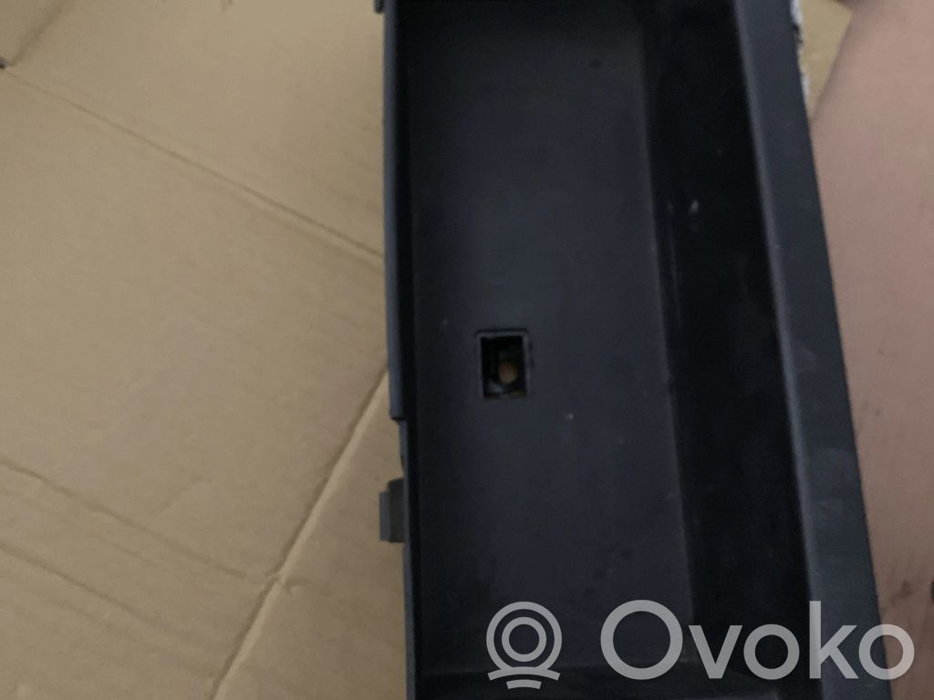 Boîte de rangement   7114970