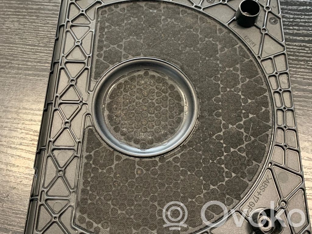 BMW 5 E60 E61 Subwoofera reste/apdare 