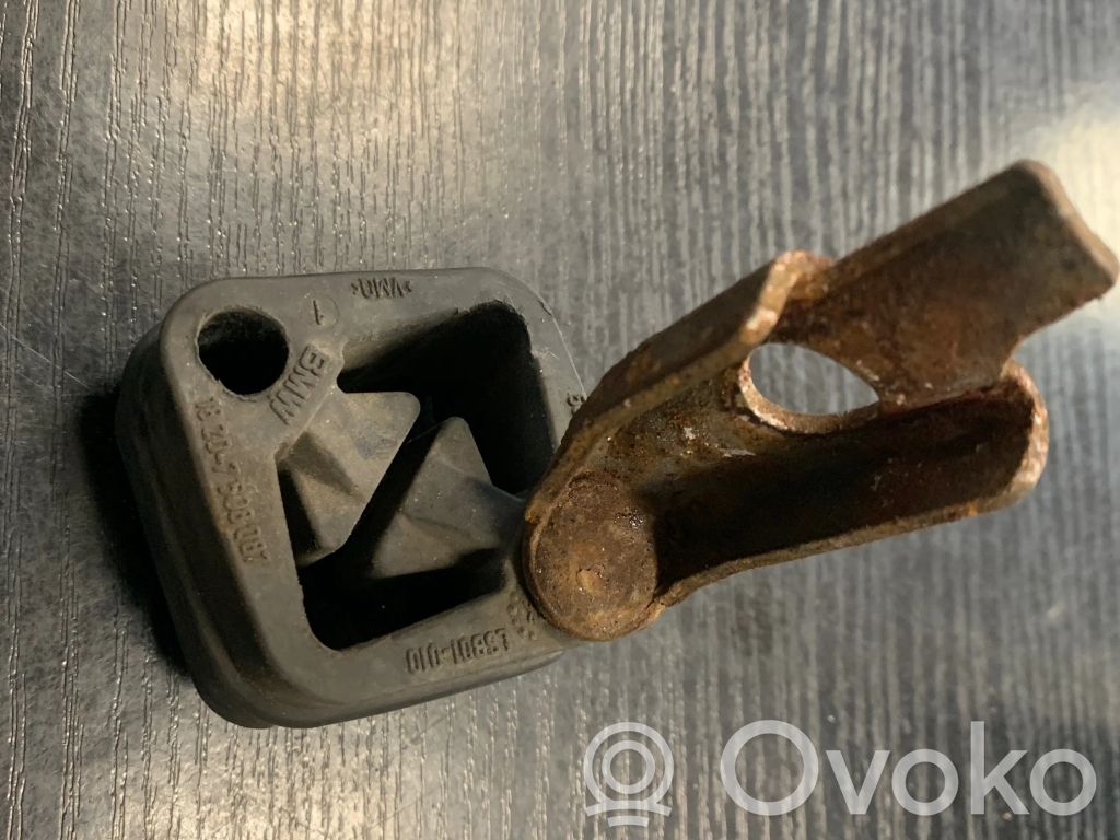 BMW 5 E60 E61 Muffler mount bracket/holder 