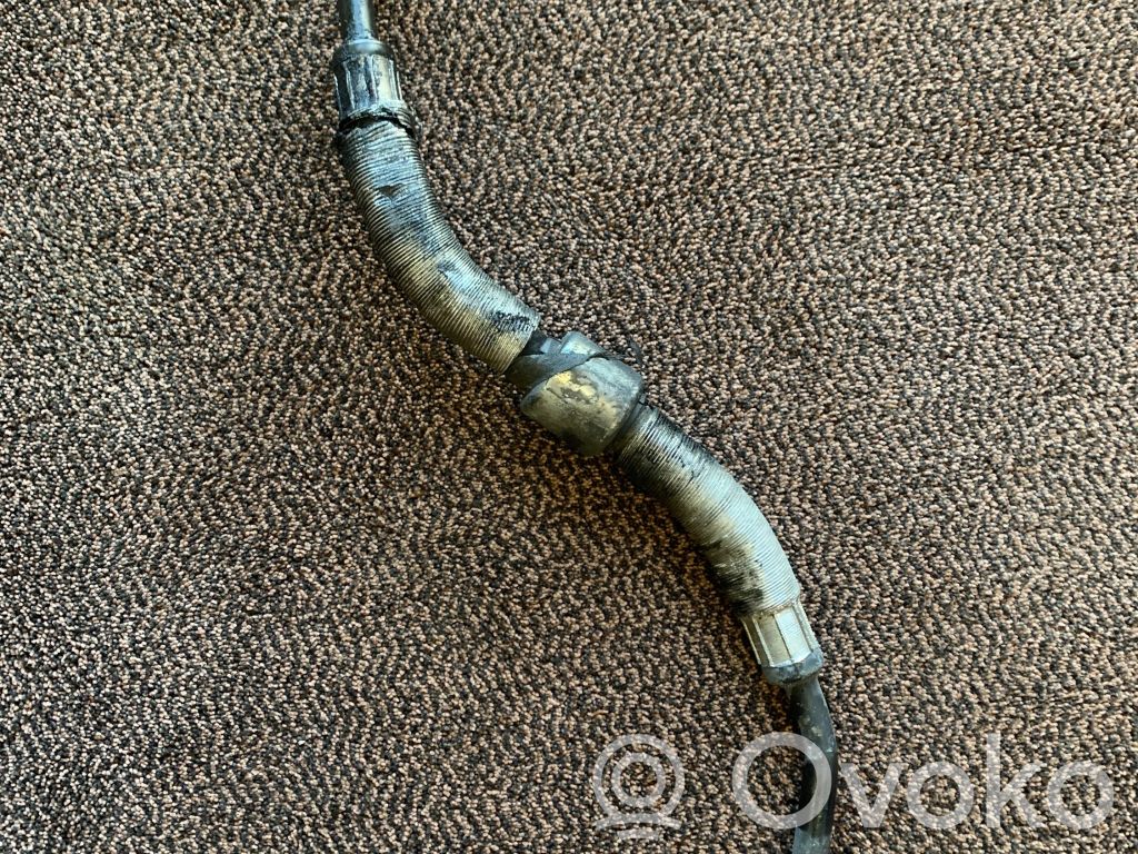 BMW 3 E46 Ilmastointilaitteen putki (A/C) 