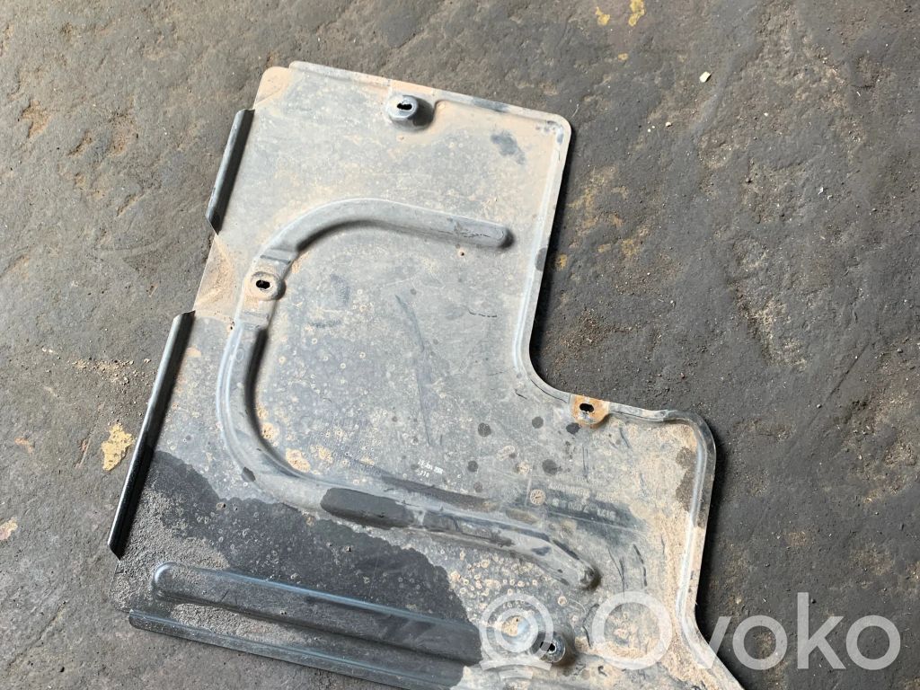 BMW 7 E65 E66 Alustan takasuoja välipohja 