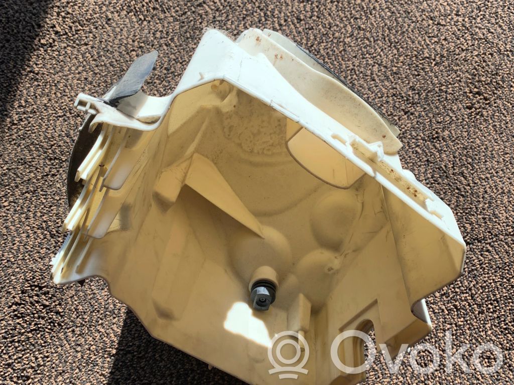 Fuse box set   7584147