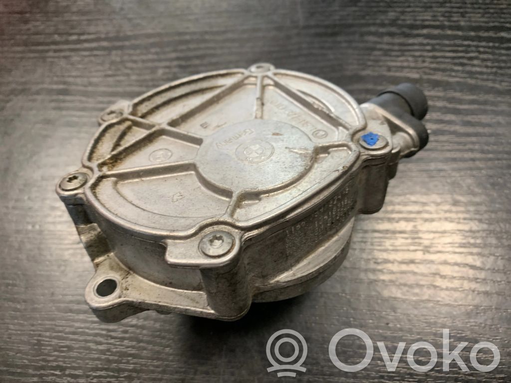 BMW 1 E81 E87 Vacuum pump 