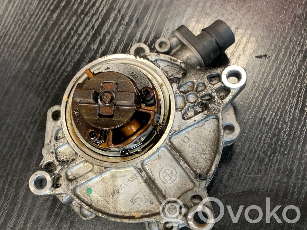 BMW 1 E81 E87 Vacuum pump 