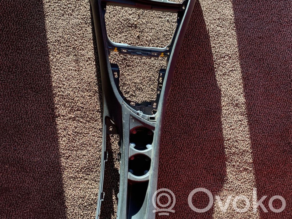 BMW 1 E81 E87 Console centrale 