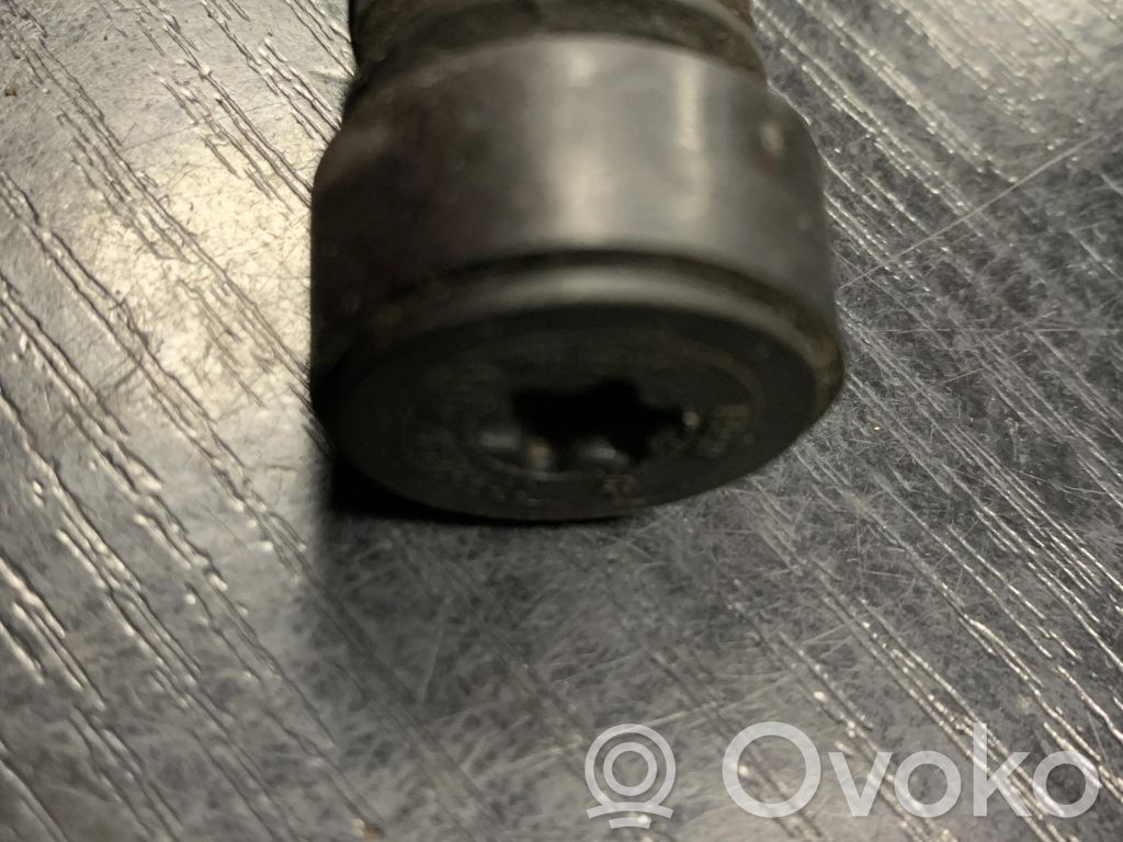 BMW 5 E60 E61 Radiator mount bracket 