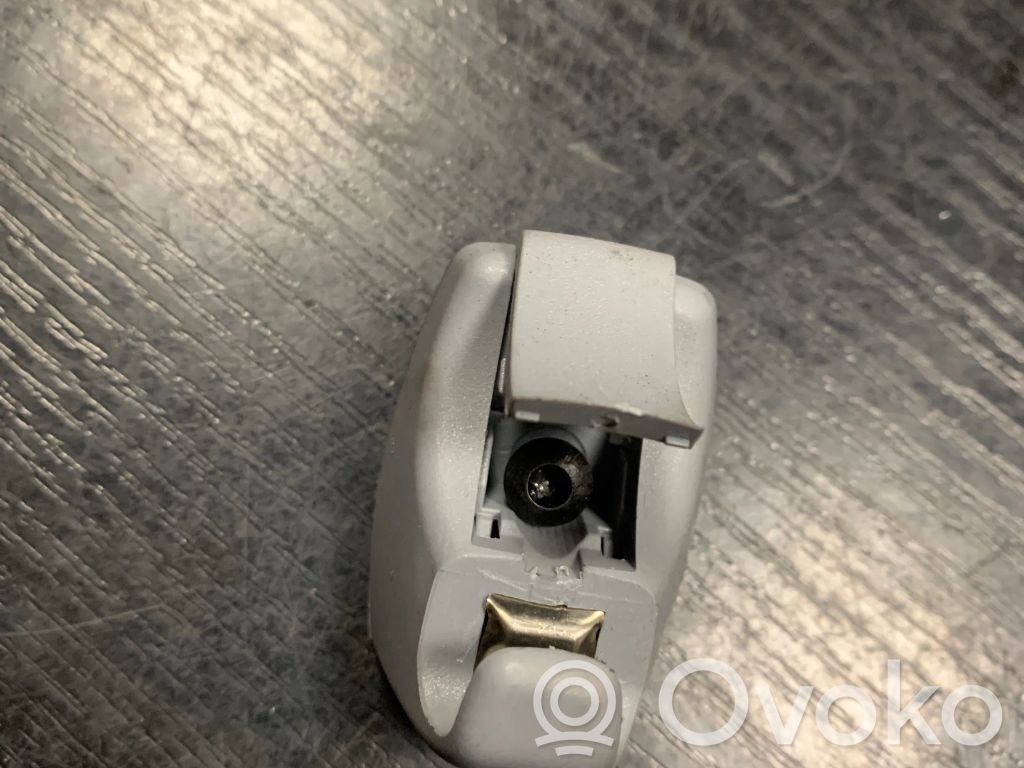 Sun visor clip/hook/bracket