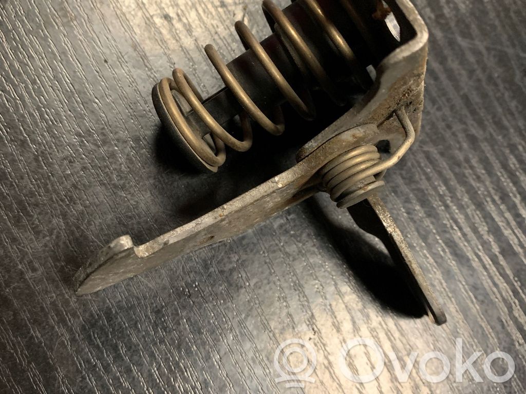 Engine bonnet/hood lock/catch