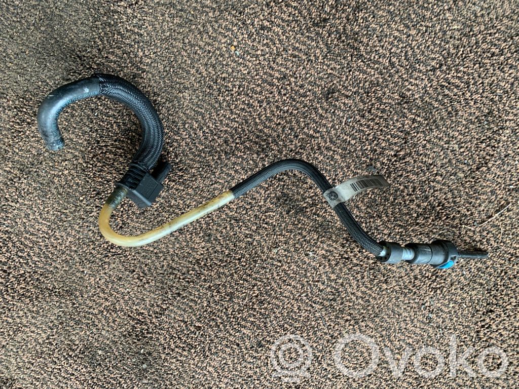 BMW 1 E82 E88 Fuel line/pipe/hose 